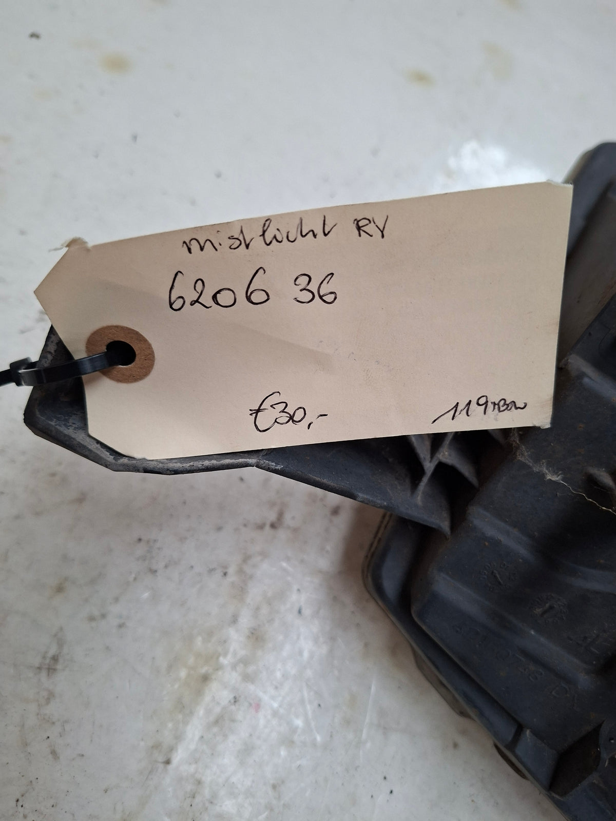 Origineel mistlicht rechts voor van een Peugeot 407 (OEM 6206 36), bouwjaar 2006