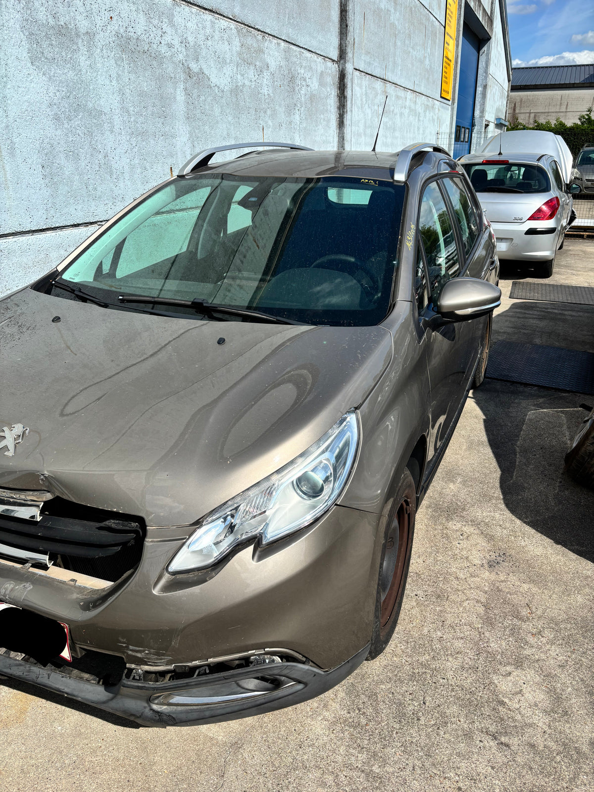 PEUGEOT 2008 A94F BRUIN