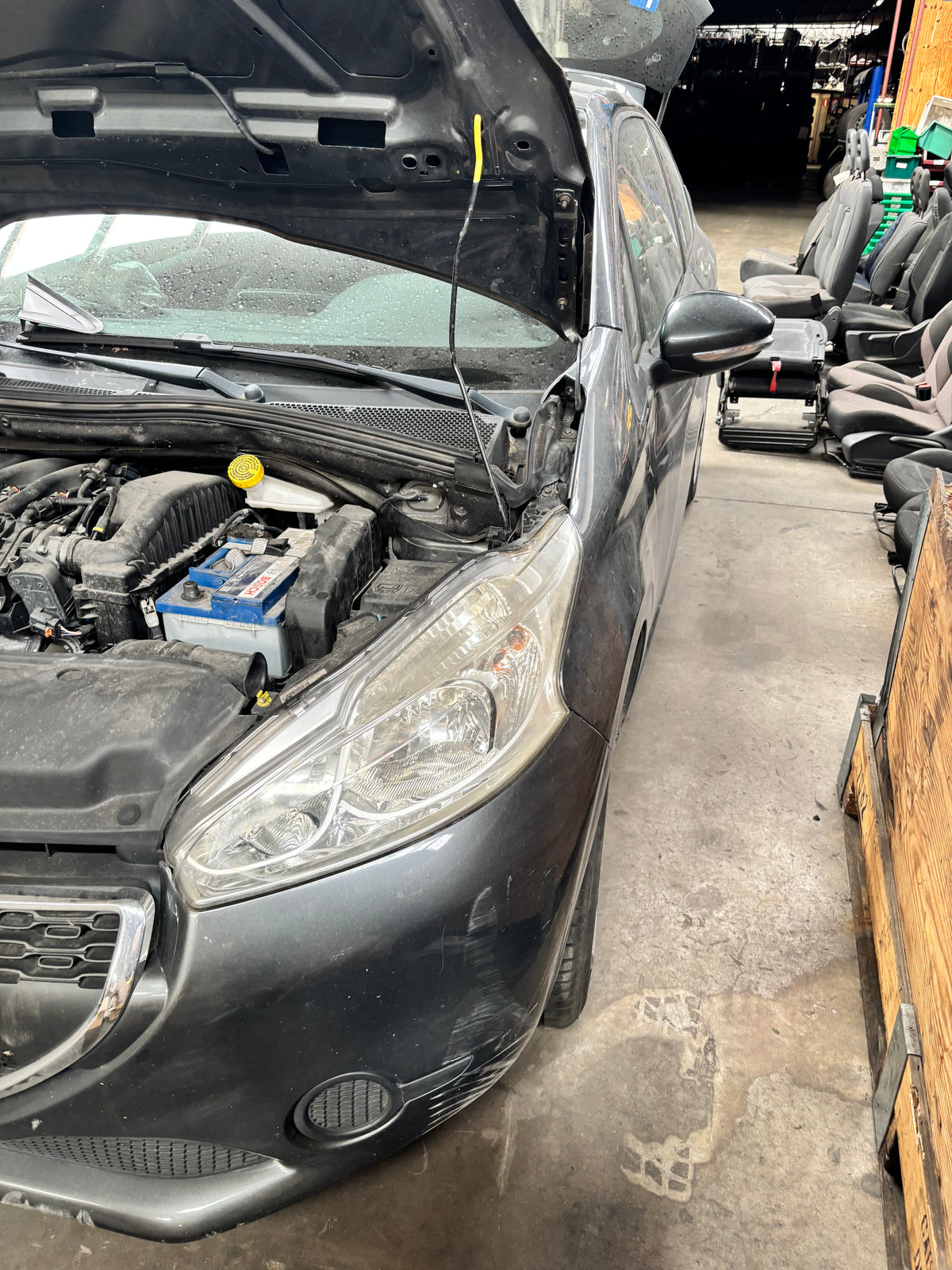 PEUGEOT 208 3D DK GRIJS